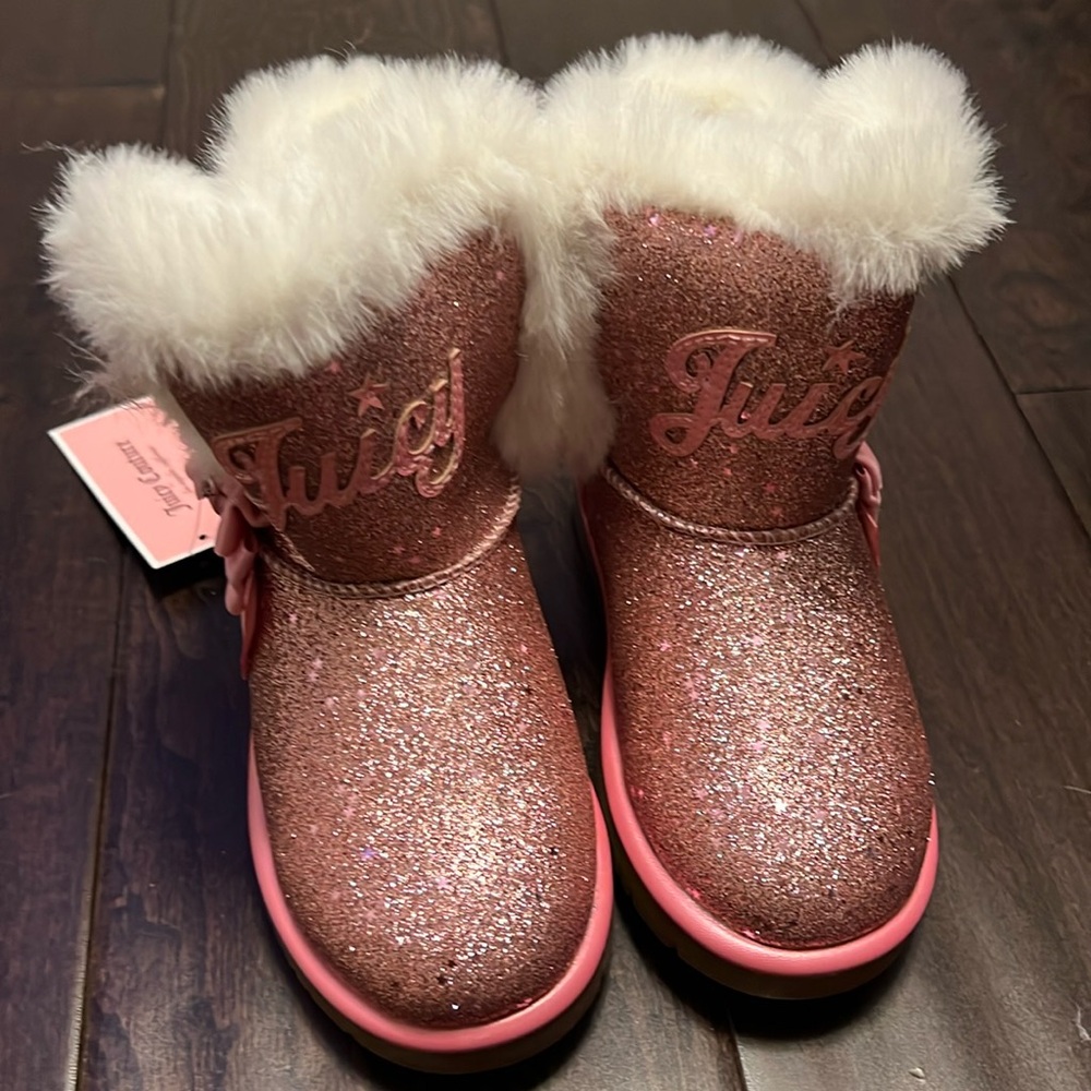 NWT Juicy Couture Toddler Girls Lil Mendota Pink Sparkly Fur Lined Boots!